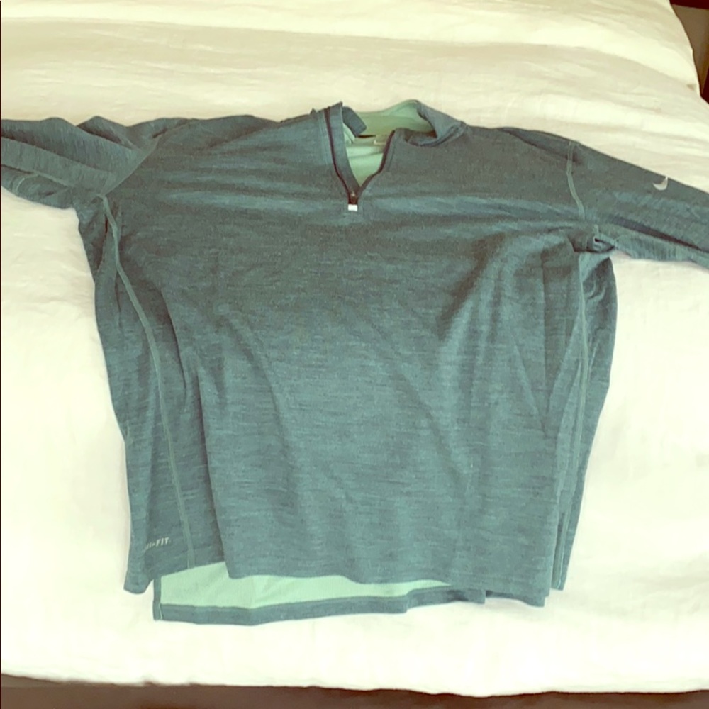 Nike men’s technical wear running 1/2 zip